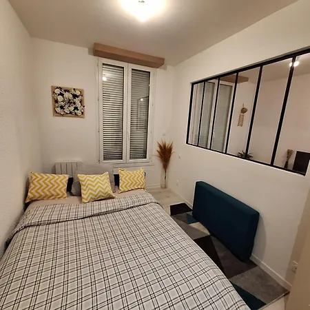 Joli T2 Renove Bord Plan D'Eau Apartment Saint-Jean-d'Angely Exterior photo