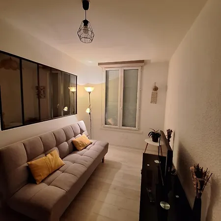Joli T2 Renove Bord Plan D'Eau Apartment Saint-Jean-d'Angely Exterior photo