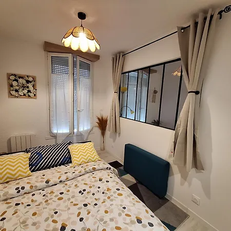 Joli T2 Renove Bord Plan D'Eau Apartment Saint-Jean-d'Angely Exterior photo