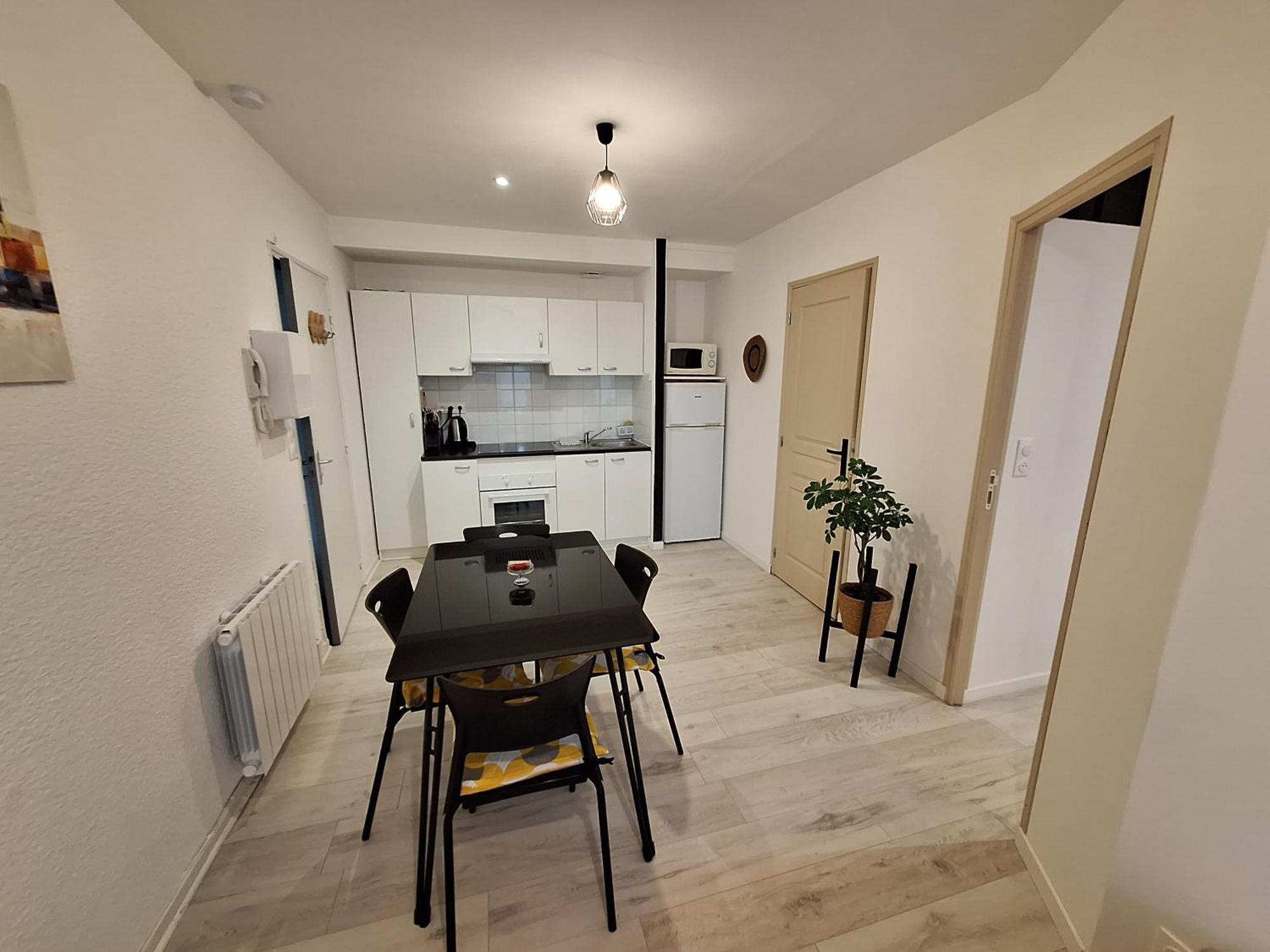 Joli T2 Renove Bord Plan D'eau Apartment Saint-Jean-d'Angely